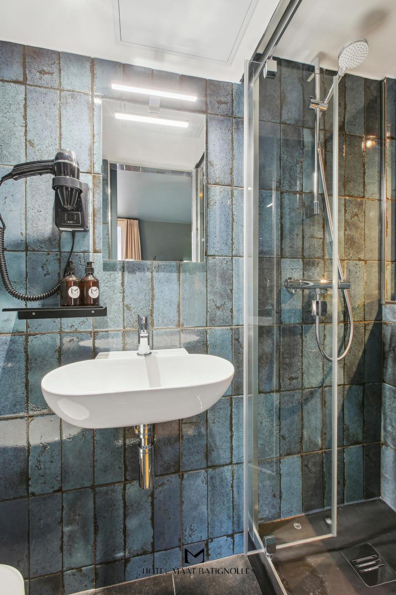 Hotel Maat Batignolles Paris Extérieur photo
