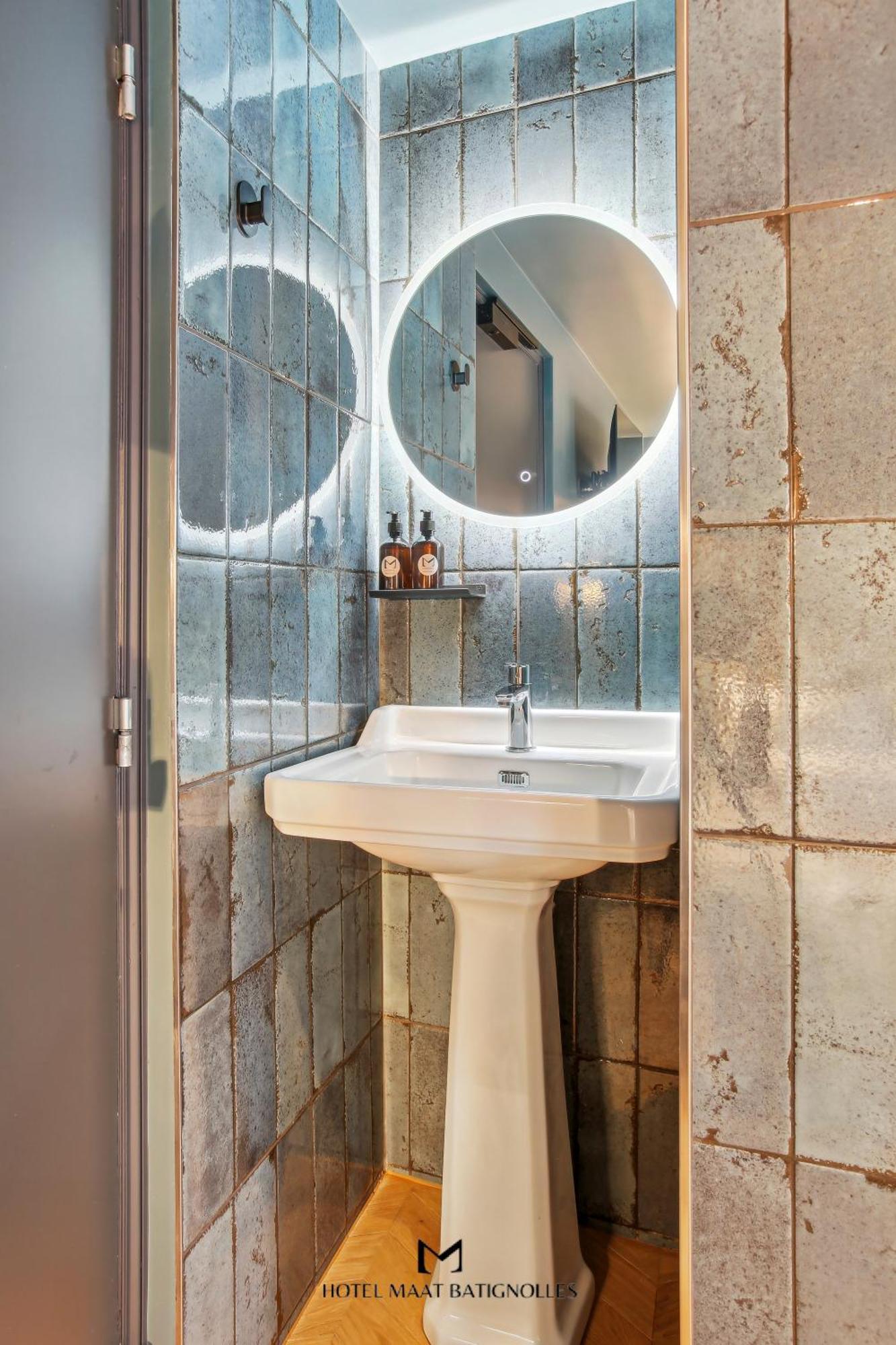 Hotel Maat Batignolles Paris Extérieur photo
